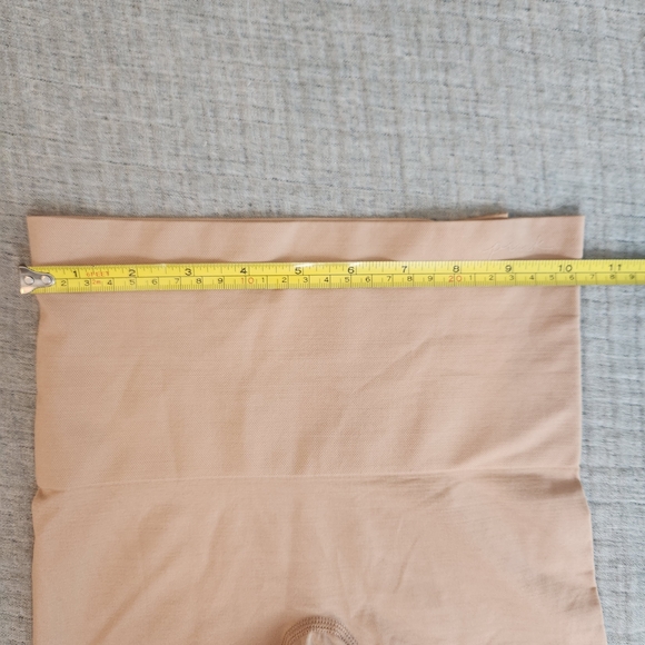 Pink Seamless Shape Compression & Soft Women's High-Waisted Shapewear Shorts XS - Picture 4 of 13